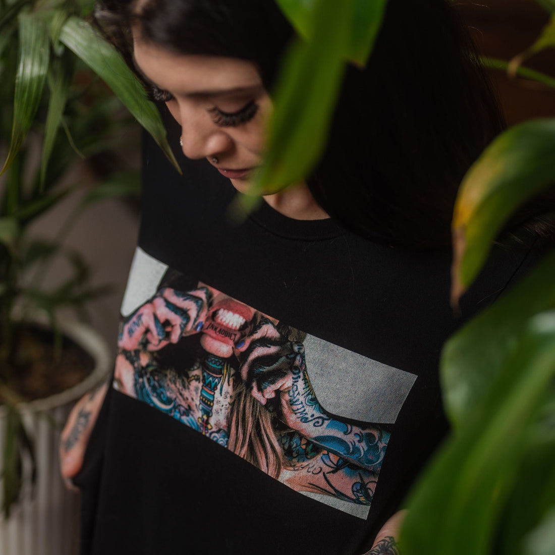 Andrea Lip Unisex Tee